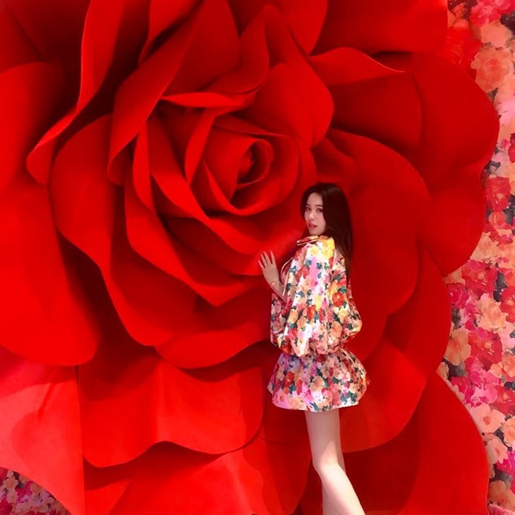 diy large paper rose